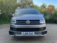 VOLKSWAGEN TRANSPORTER SHUTTLE