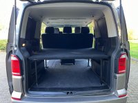VOLKSWAGEN TRANSPORTER SHUTTLE