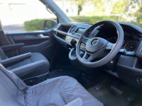 VOLKSWAGEN TRANSPORTER SHUTTLE