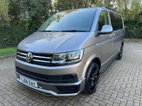 VOLKSWAGEN TRANSPORTER SHUTTLE