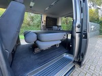 VOLKSWAGEN TRANSPORTER SHUTTLE