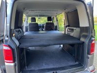 VOLKSWAGEN TRANSPORTER SHUTTLE