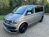 VOLKSWAGEN TRANSPORTER SHUTTLE