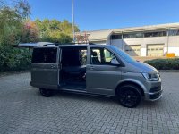 VOLKSWAGEN TRANSPORTER SHUTTLE