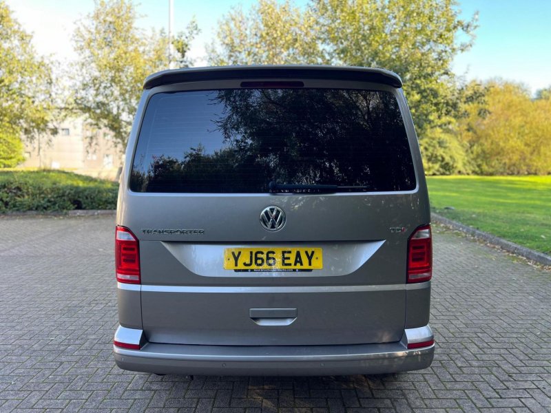 VOLKSWAGEN TRANSPORTER SHUTTLE