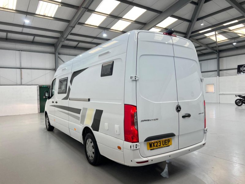 MERCEDES-BENZ SPRINTER