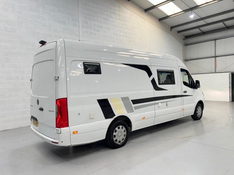 MERCEDES-BENZ SPRINTER