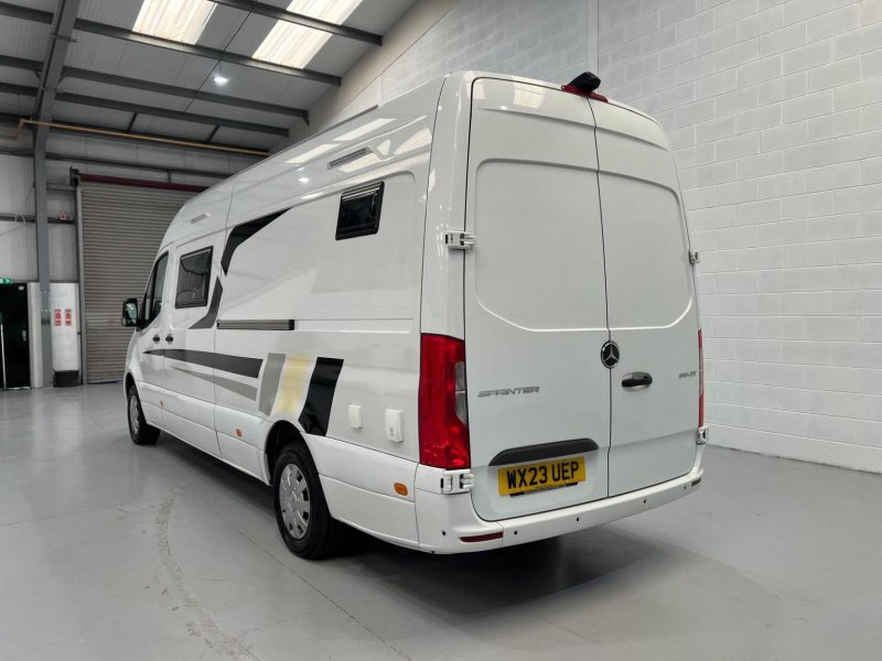MERCEDES-BENZ SPRINTER