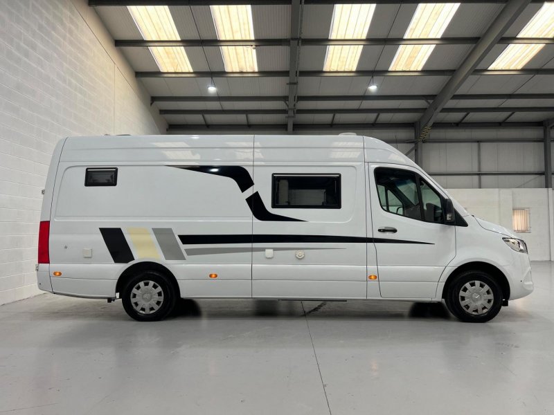 MERCEDES-BENZ SPRINTER